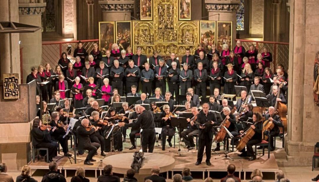 2018(Okt): Deutsch-englische Klangfülle: Derby Choral Union und Marienkantorei in St. Marien